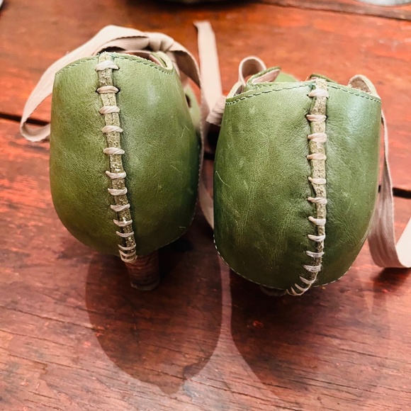 Terra Plana Handmade green leather pumps 9 - Picture 2 of 4